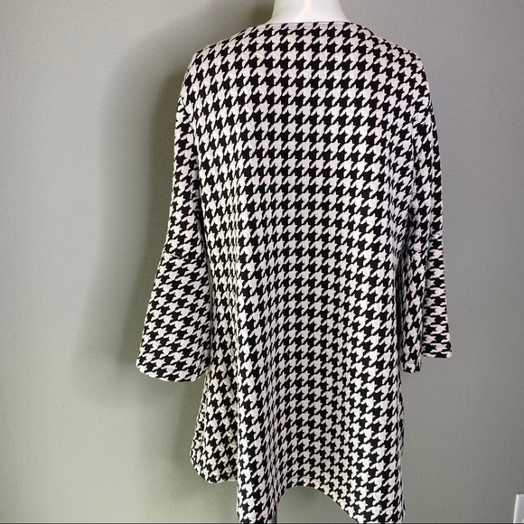 Ali Miles Houndstooth Tunic with Bell Slit Sleeve - Picture 11 of 11